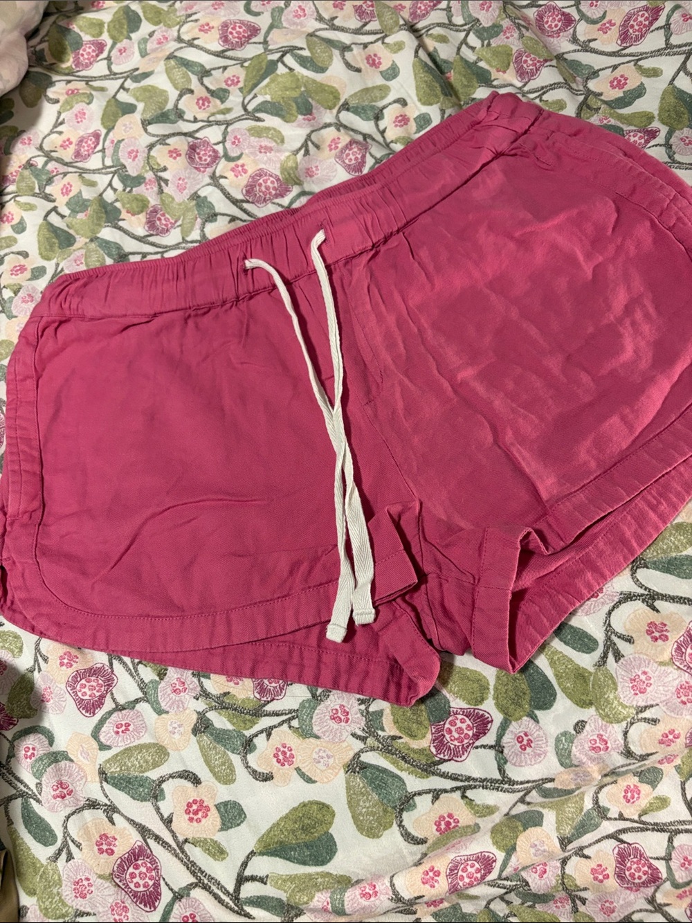 Roxy Women's Magenta Drawstring Athletic Shorts